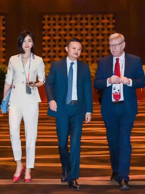 蚂蚁金服陈亮回怼王晗原因是什么，陈亮是谁和王晗什么关系