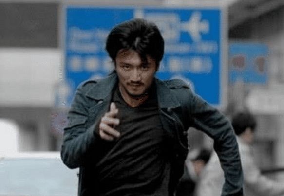 吴京一脚把谢霆锋踢下楼，从此两人再无合作，霆锋：心里有阴影了
