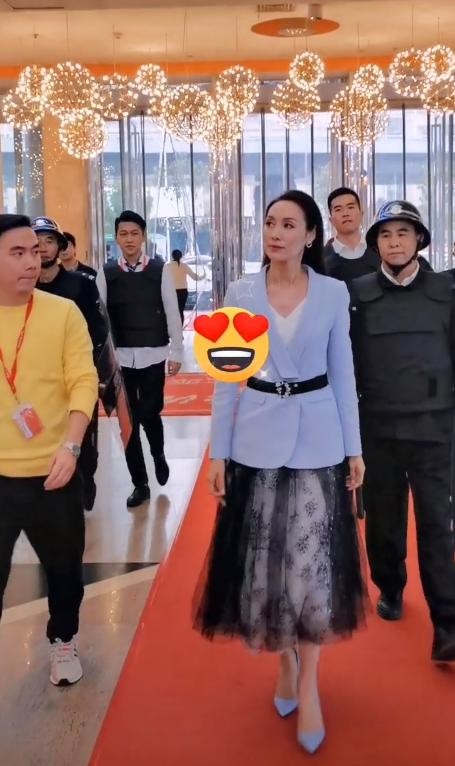 “高婕”郭可盈罕现身，年近半百依旧神颜，婚后绯闻接连不断？