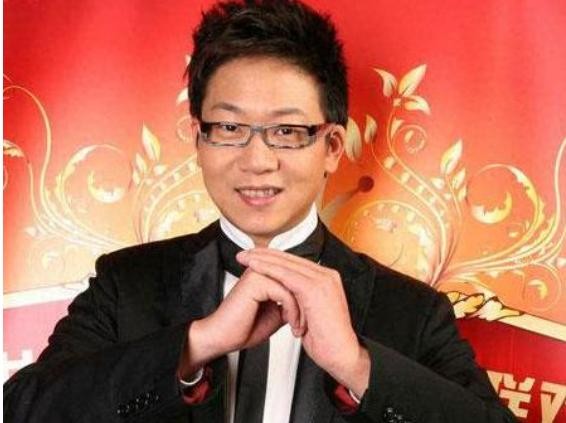 54岁央视主持林海近况：与何婕再婚，安家上海，拓展网红吃播行业