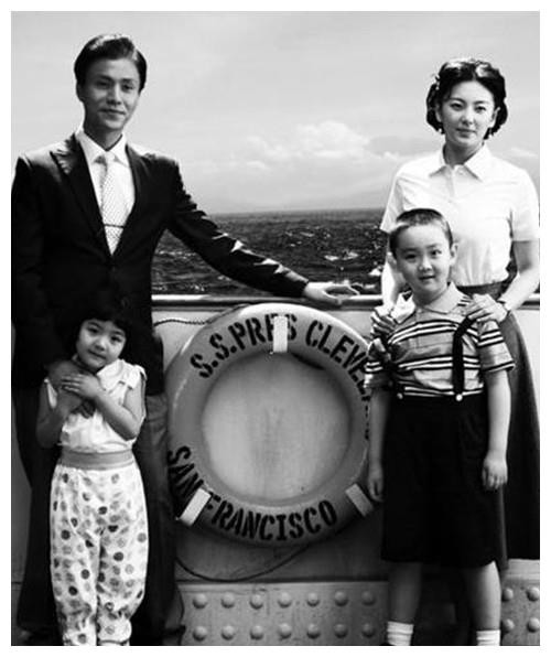 民国第一女神照片对比：容貌神似一个现代明星，电影拍不出她气质