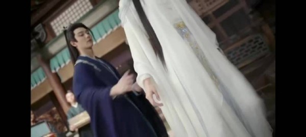 武侠剧《赴山海》现联姻剧情，娜扎角色雪鱼宝陷家族复兴抉择