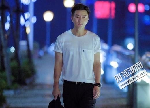 何所冬暖何所夏凉席郗辰为什么住简家？席郗辰和简家有什么关系