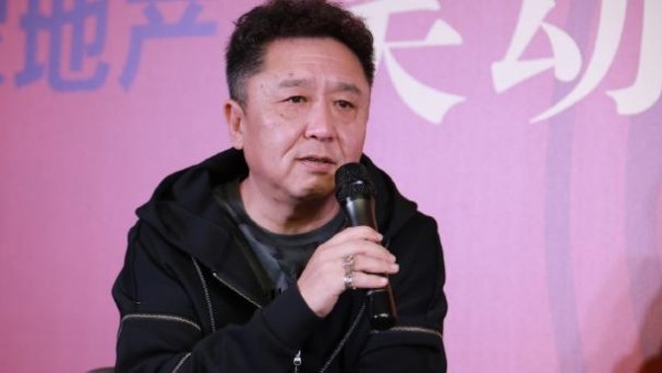 郭德纲揭为什么剪桃心发型，原来于谦总是烫头也是有原因的