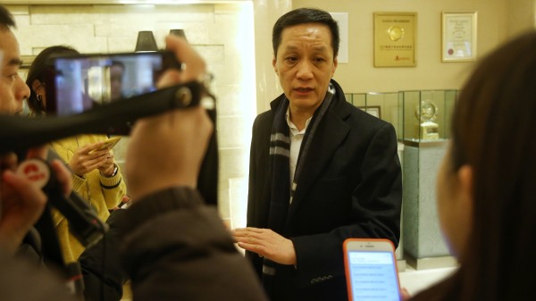 冯远征谈明星补税:希望相关部门和行业内的人聊聊