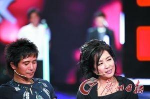 齐豫作为家属为齐秦这期节目打分。