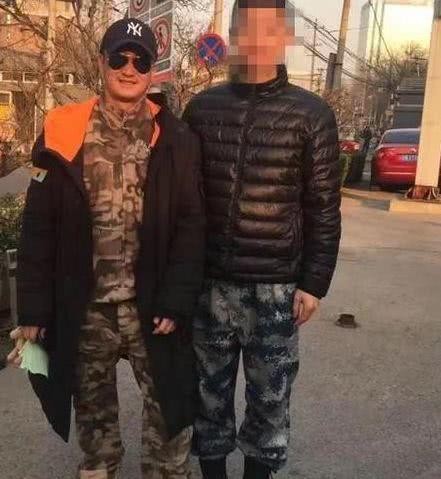 吴京百万豪车被路人撞坏了，他的举动令人称赞