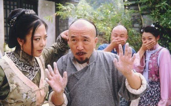 演技不输李雪健，因说实话险些被封杀，如今娶小16岁娇妻幸福美满