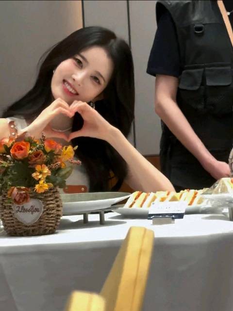 朴莳恩广州线下签售会粉丝现场直击