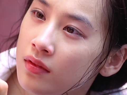 黄圣依“都说被爱的前提是漂亮,可她已经这么漂亮了”