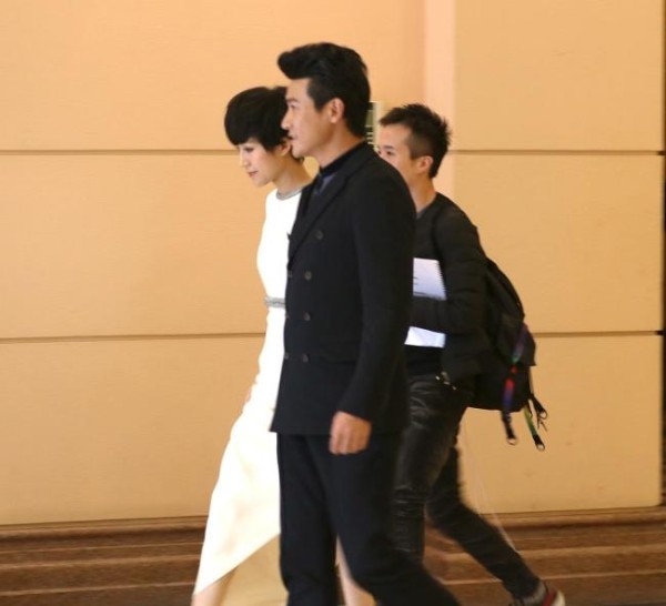 陆毅提议鲍蕾陈乔恩同睡一屋 明星夫妻边界引热议