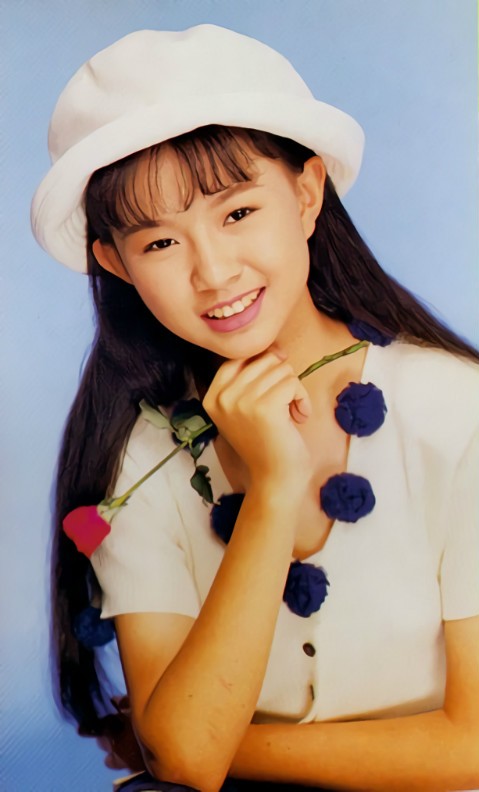 她曾被传死讯，童星出道甜美可爱，如今隐婚已有两岁女儿