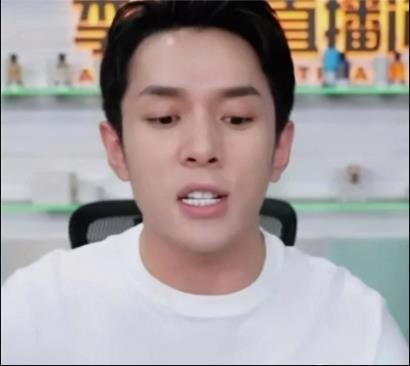 李佳琦有整牙吗：李佳琦和小助理什么关系