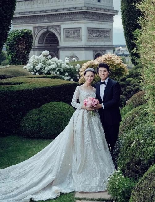 吴奇隆刘诗诗婚纱照，吴奇隆为什么被称为四爷,本文共（2557字）