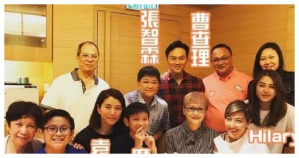 香港九龙女之一，众多影视大咖是她的好友，感情经历却十分坎坷