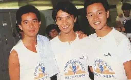 钟保罗葬礼明星都有谁？钟保罗蓝洁瑛什么关系