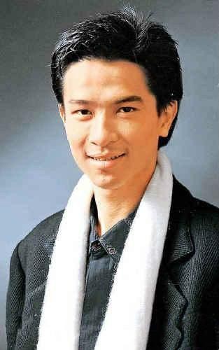 钟保罗葬礼明星都有谁？钟保罗蓝洁瑛什么关系