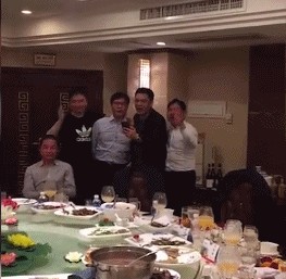林依轮刘强东姚劲波合唱《步步高》 林依轮和刘强东什么关系