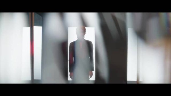 敖瑞鹏银发造型亮相《不二之臣》单人预告