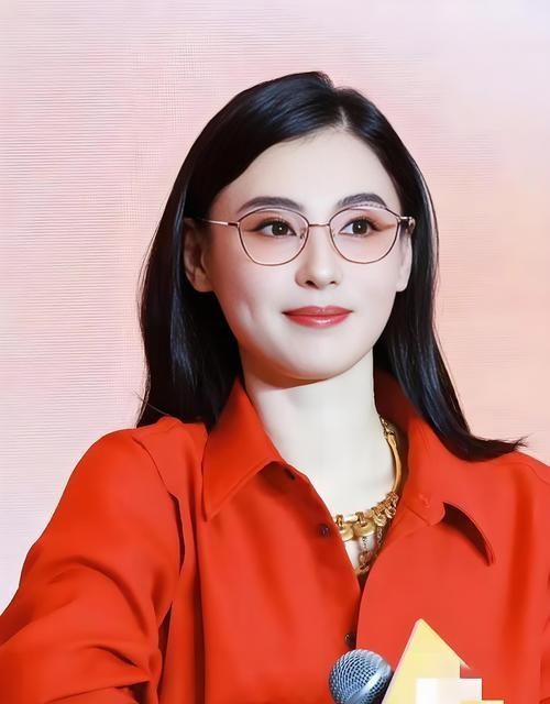 张柏芝谈三个儿子真实日常：最暖心的竟然是他