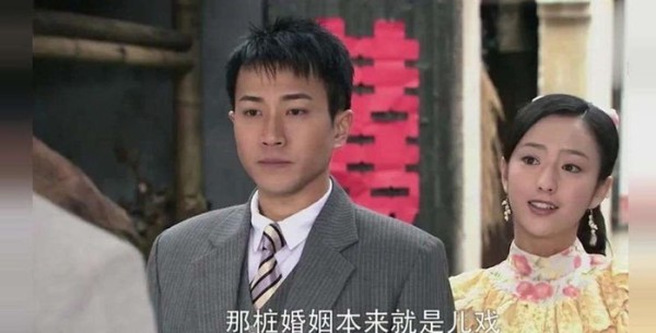 与杨幂离婚5个月，搭戏赵丽颖也没翻红，如今45岁容貌变化大