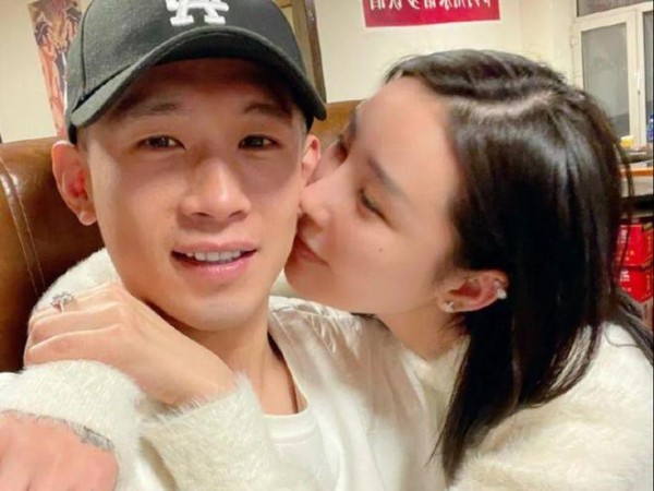 天佑前妻陈静莹直播控诉，分手后一直遭网暴：女性为何总“背锅”