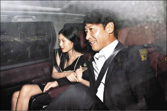 港媒曝黎明婚姻激情不再 夫妻代沟严重陷入冷战