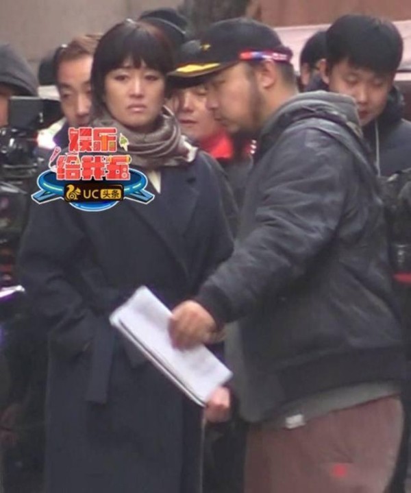 巩俐新恋情疑曝光! 约会法国电子乐大神, 甜蜜牵手逛街羡煞旁人