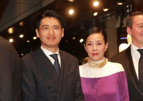 赵雅芝和周润发的关系浮出水面, 周润发结婚32年无子说明一切