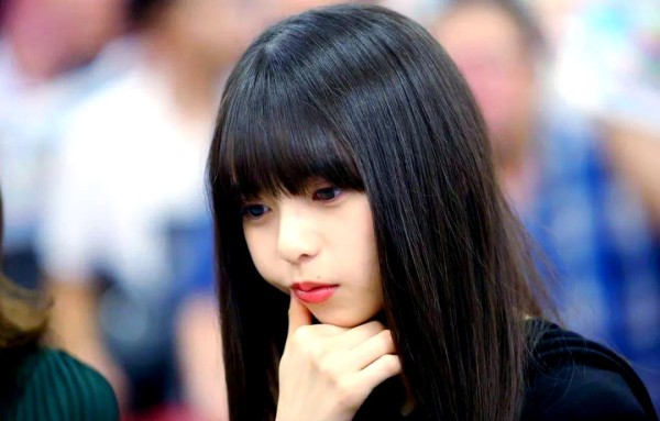 从乃木坂46到“小脸”女神：斋藤飞鸟的成名之路
