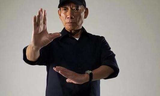 “揭秘‘八爷’袁和平：如何一手捧红成龙、李连杰、甄子丹？”