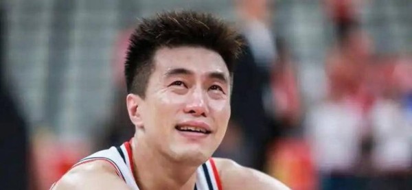 有钱真好，赵本山的儿子赵大牛举办篮球赛，邀请了NBA的格林等多位篮球大腕体现出明显的资源优势