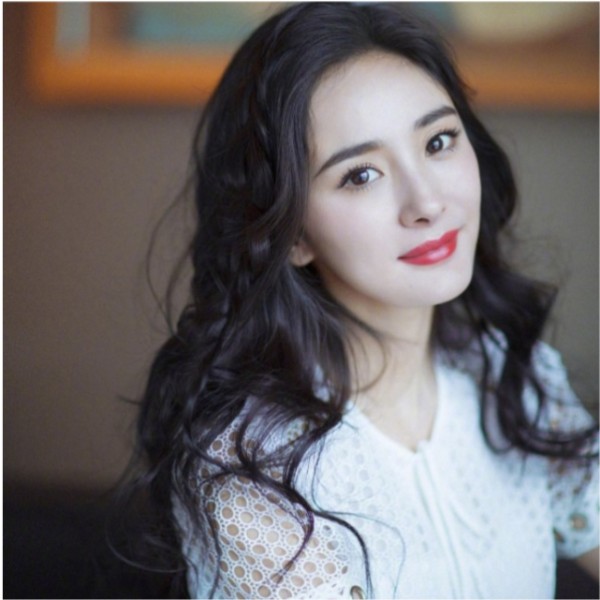 唤俊吐槽杨幂颜值，这是师承边程？明明那么普通却又那么自信