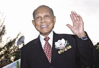 李嘉诚为何选择李泽钜作为接班人, 而不是商业能力更强的李泽楷