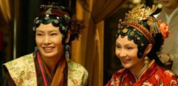 《红楼梦》中此人处事圆滑，安守本分，却为何遭人唾弃？