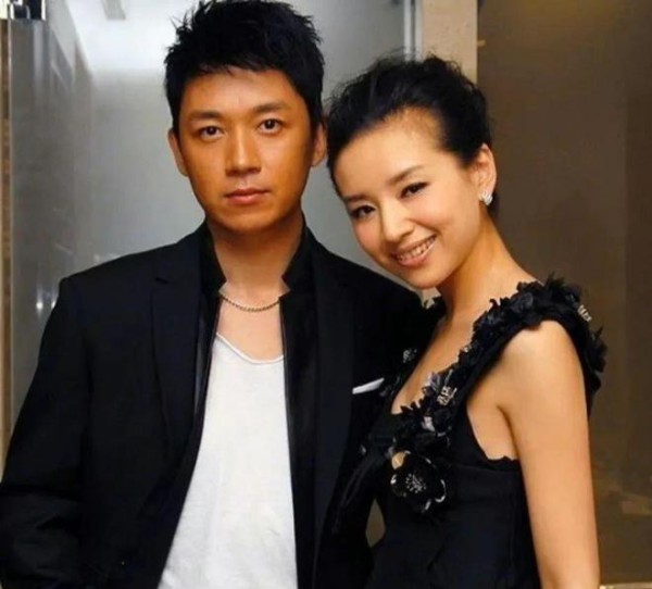 董洁和潘粤明，登上热搜！网友称之为世纪大和解，啥情况？