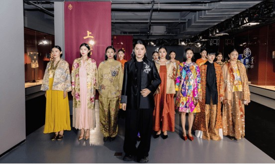 昆山花桥：以衣为载体，东方美学时尚焕“新”