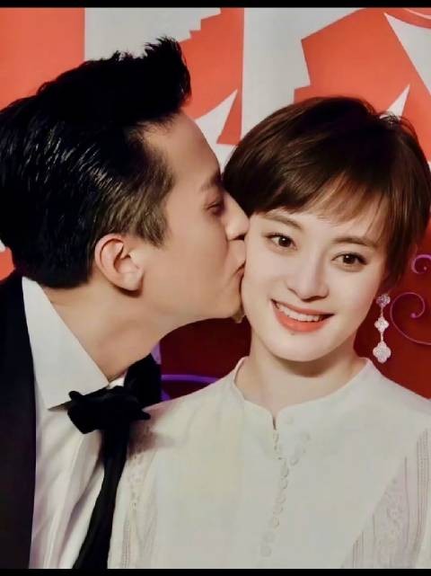 邓超写生日卡片落泪，与孙俪幸福婚姻15年