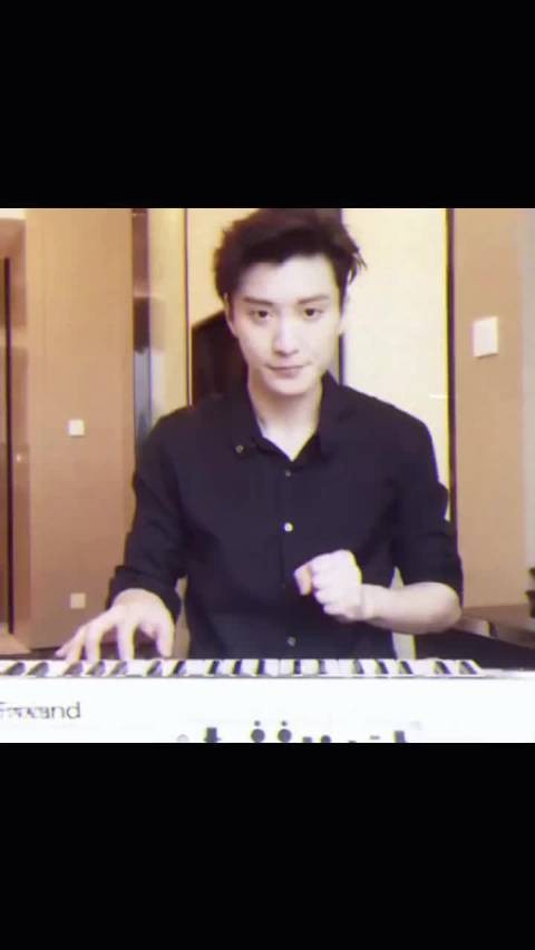 乔任梁 永远会有人怀念你的