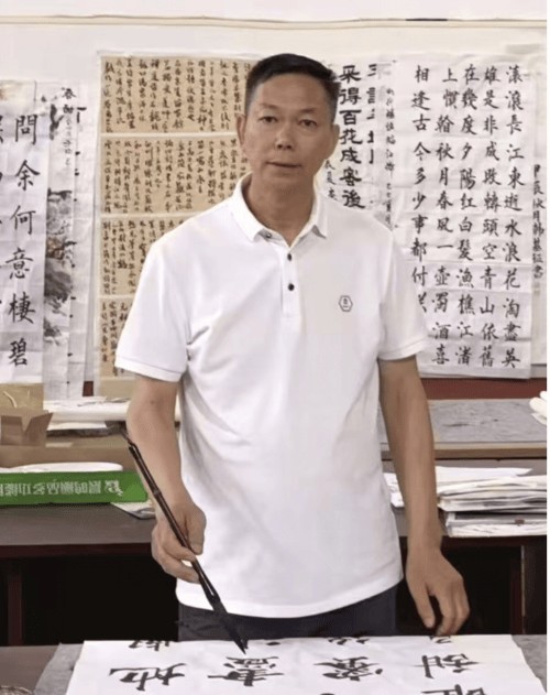 著名艺术家，书法家——仇永光