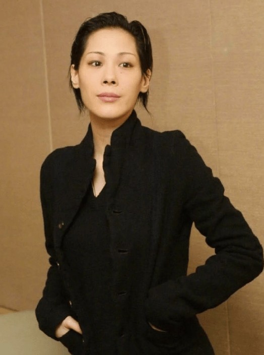 知情人爆料关淑怡病情好转：已从ICU转到心脏科加护病房