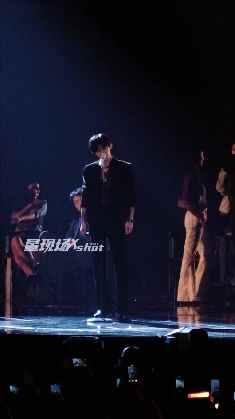 这个易烊千玺到底要散发魅力到什么程度!