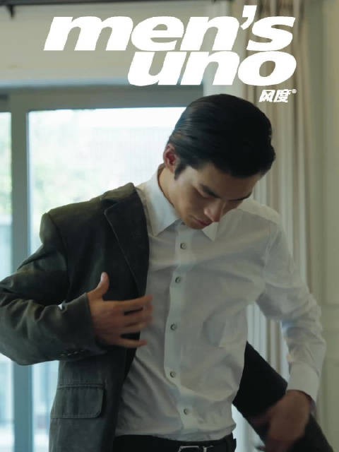 局促的脚步回荡在偌大的房间,少年们都在准备着什么?