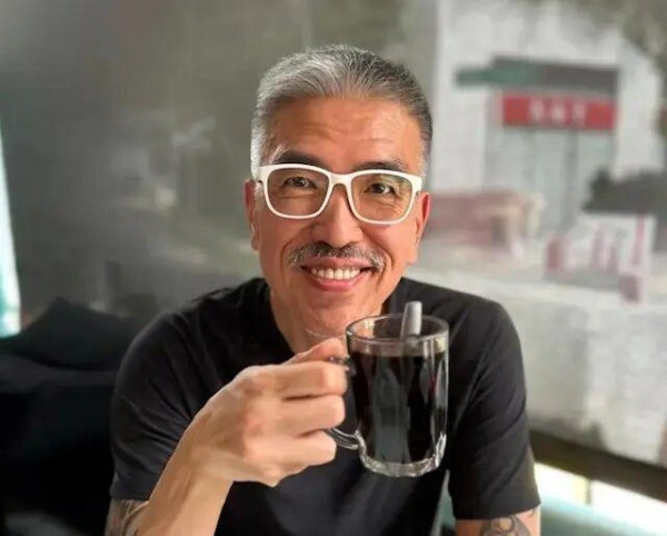 知名音乐人意外跌倒离世终年62岁，曾是刘德华张学友御用班底