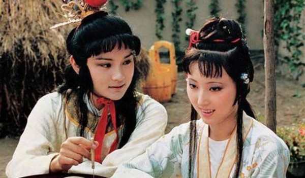 《红楼梦》中人物名字多半采用谐音，隐藏最深的谐音格是蒋玉菡