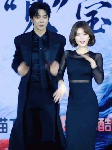 现场教学《You R》舞蹈,也太会扭了吧!