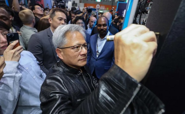 从一颗芯片到万亿级市场,26年GPU发展启示录