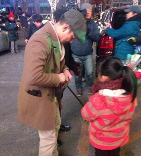 刘德华人品有多好？不仅捐款无数，从这一件小事也能看出他的人品