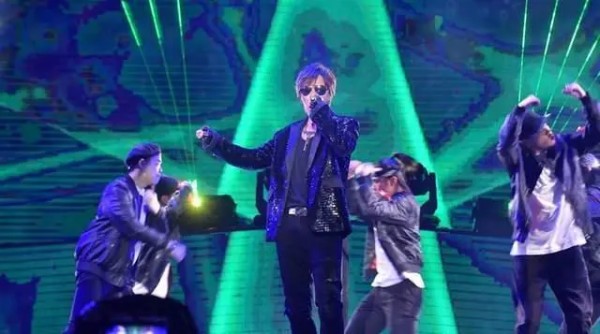 “劣迹艺人”罗志祥跨年晚会复出首秀,30分钟表演超过20万人观看