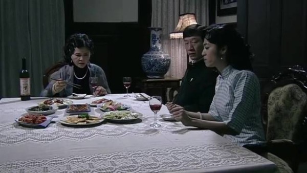 翠平神助攻,竟从站长太太嘴里套出巨大情报——延安有叛徒 潜伏 孙红雷 姚晨